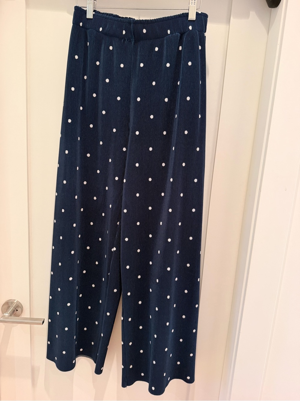 MINIMUM "Eda" Polka Dot Plissé Pants